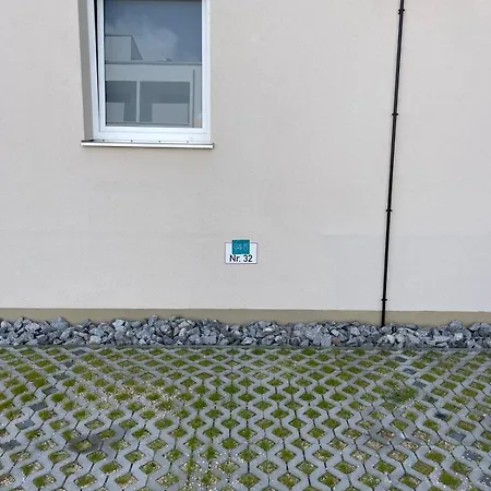 13 Orange Wood Mit Verschiedenen Schlafmoeglichkeiten Apartmán